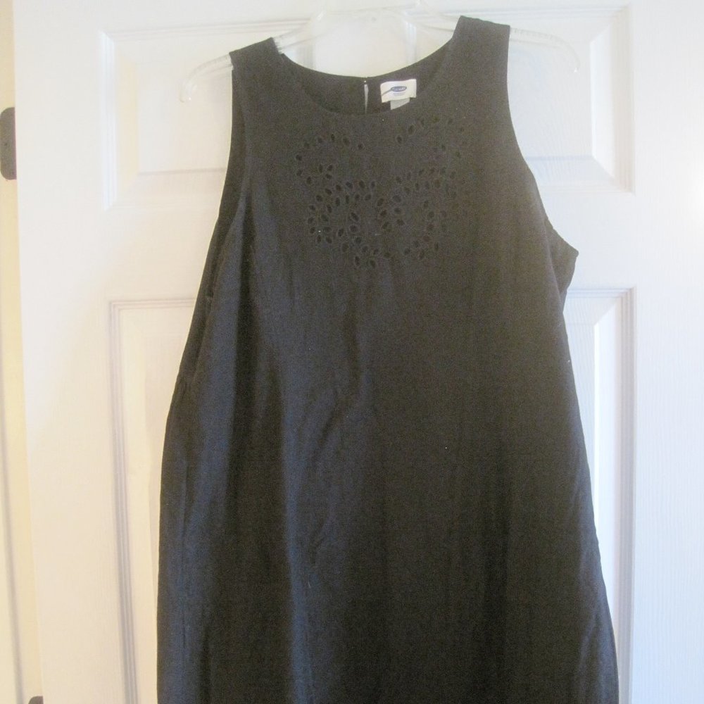 OLD NAVY BLACK EYELET EMBROIDERED COTTON DRESS L